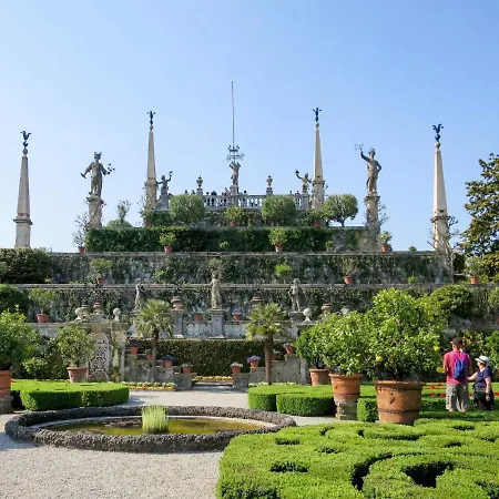 Locazione Turistica Tre Pagode - Sea130 アパート ストレーザ